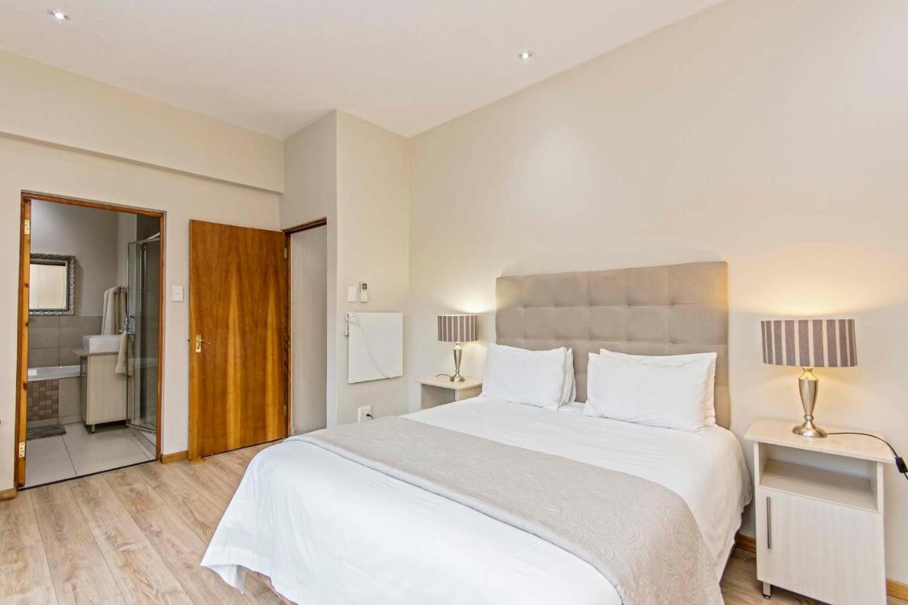 Dunton Guest House Йоханесбург Екстериор снимка