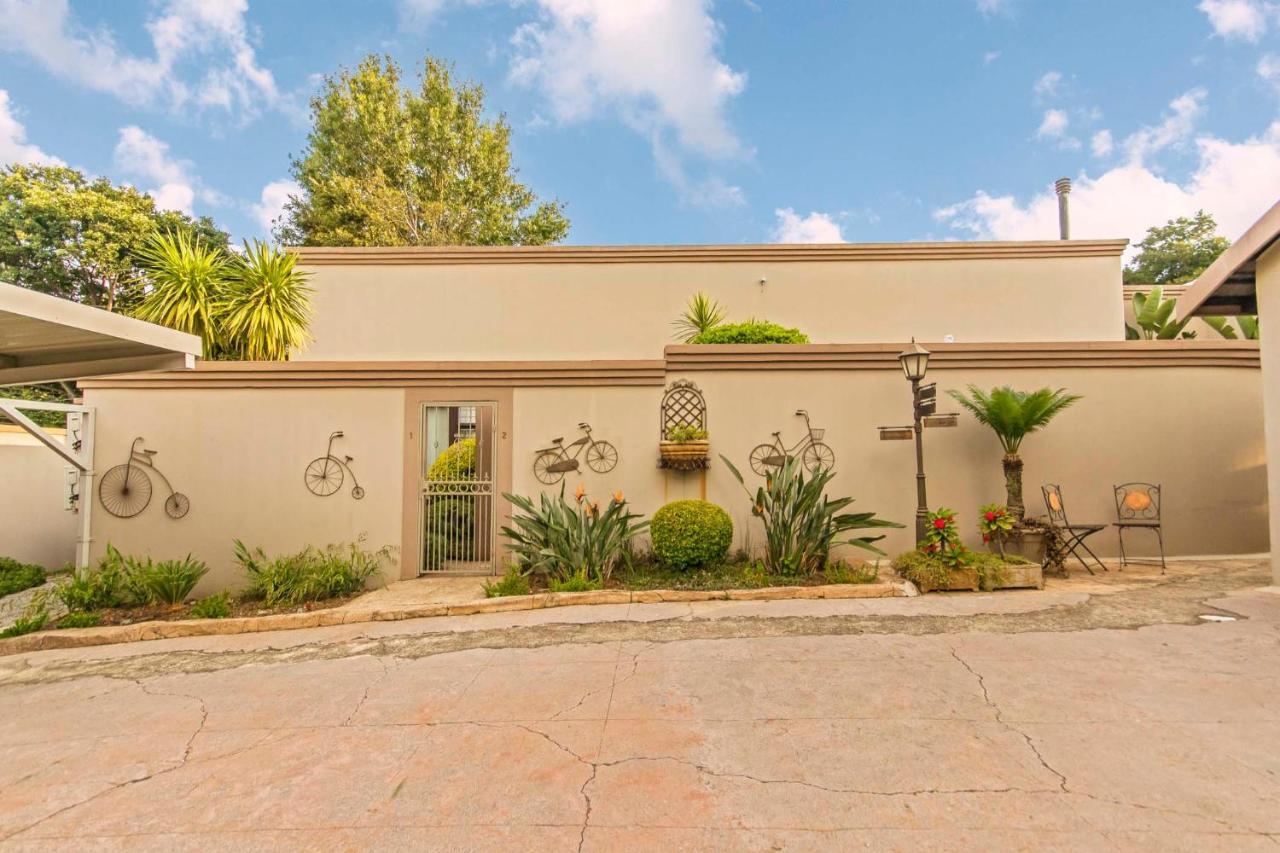 Dunton Guest House Йоханесбург Екстериор снимка
