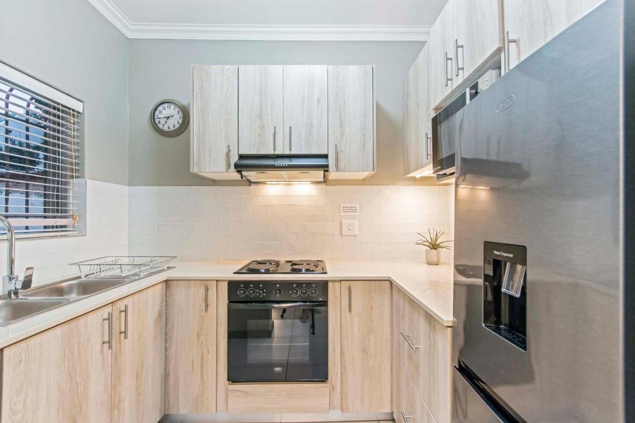 Dunton Guest House Йоханесбург Екстериор снимка