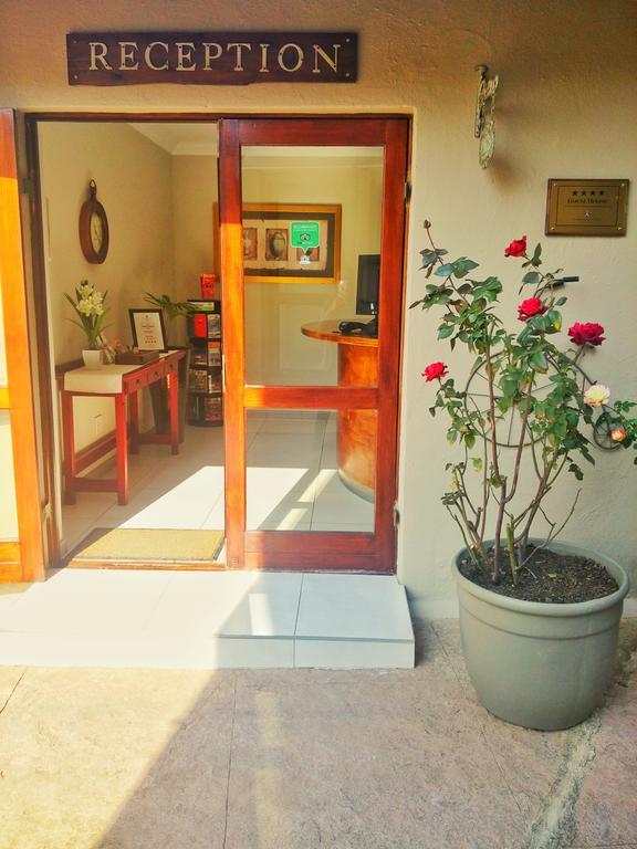 Dunton Guest House Йоханесбург Екстериор снимка