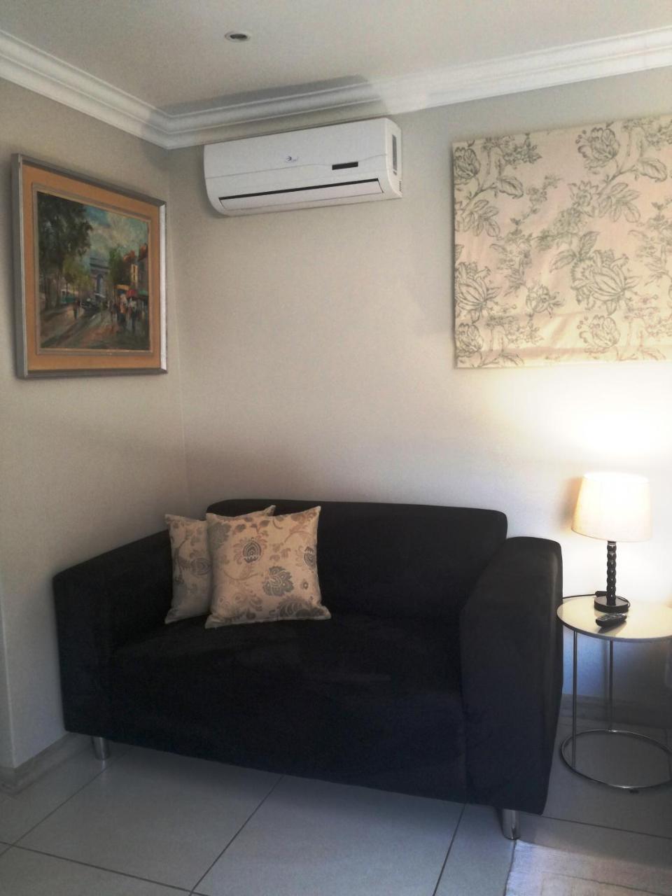 Dunton Guest House Йоханесбург Екстериор снимка